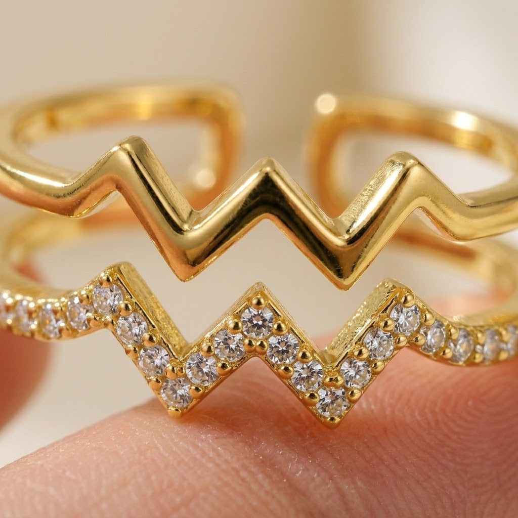 Zigzag Ring worn on hand - Kynd Co.